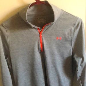 Women’s UnderArmour 1/2 zip HeatGear light gray